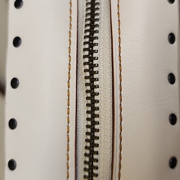 Coach Camera Bag Patches In Signature Tan Chalk - Picture 14 of 16